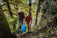 Vader en zoon in het boos met gasfles biopropaan